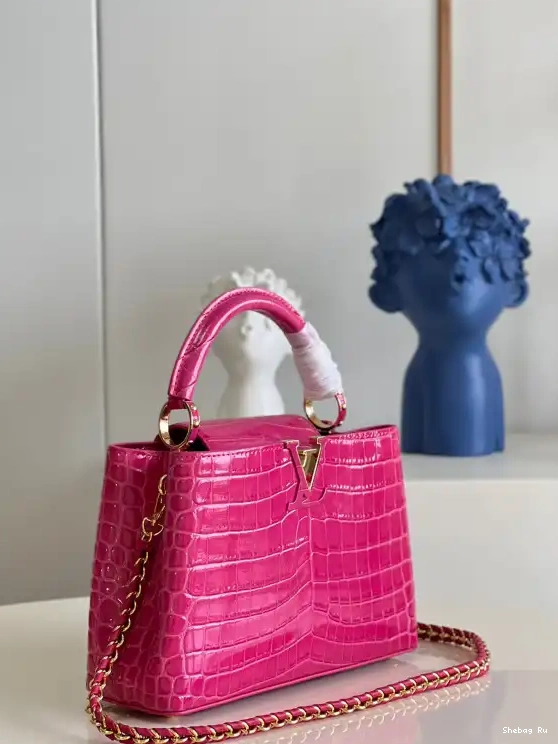 CAPUCINES VUITTON LOUIS BB 0516